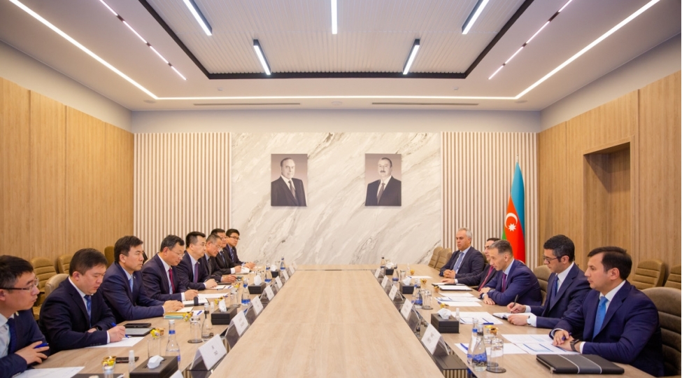 reshad-nebiyev-shandong-port-groupun-numayendeleri-ile-gorushub-foto