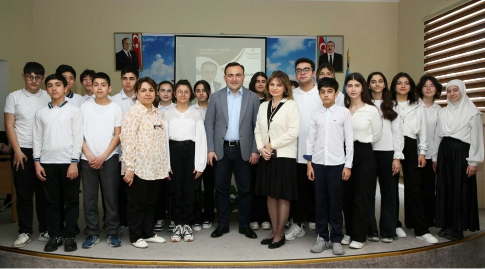 bp-nin-vitse-prezidenti-mektebde-layihesinde-foto