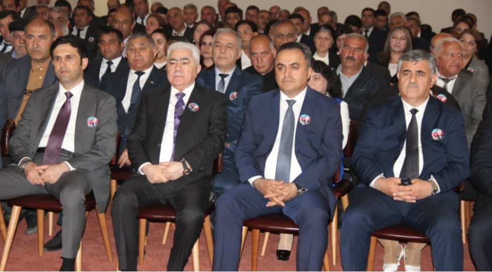 agalar-veliyev-goranboyda-ulu-onderin-100-illik-yubileyine-hesr-olunmush-konfransda-ishtirak-edib-foto