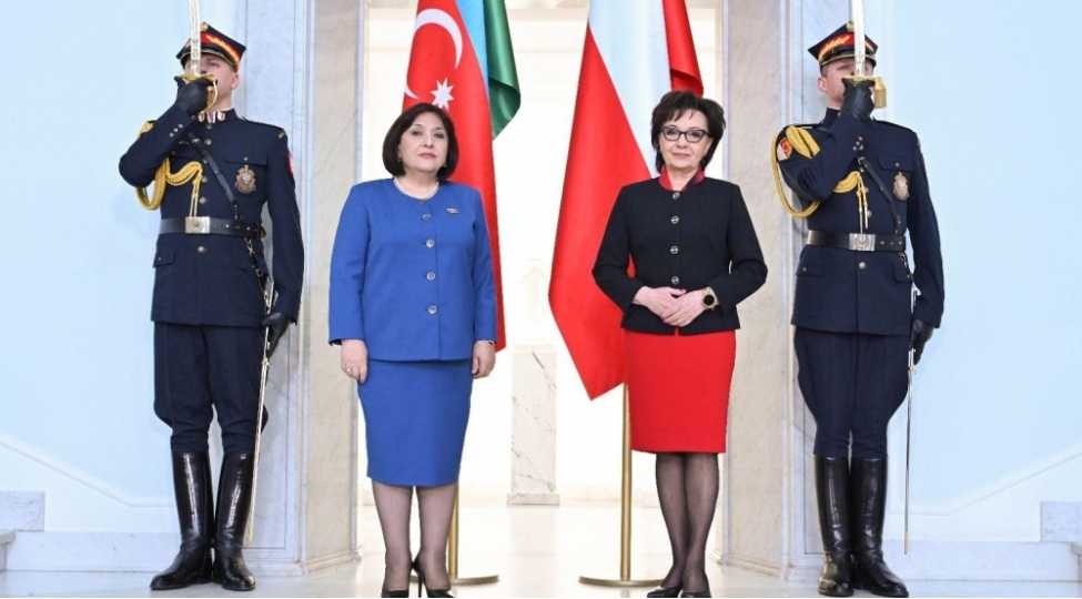 sahibe-qafarova-polsha-seyminin-sedri-ile-gorushub