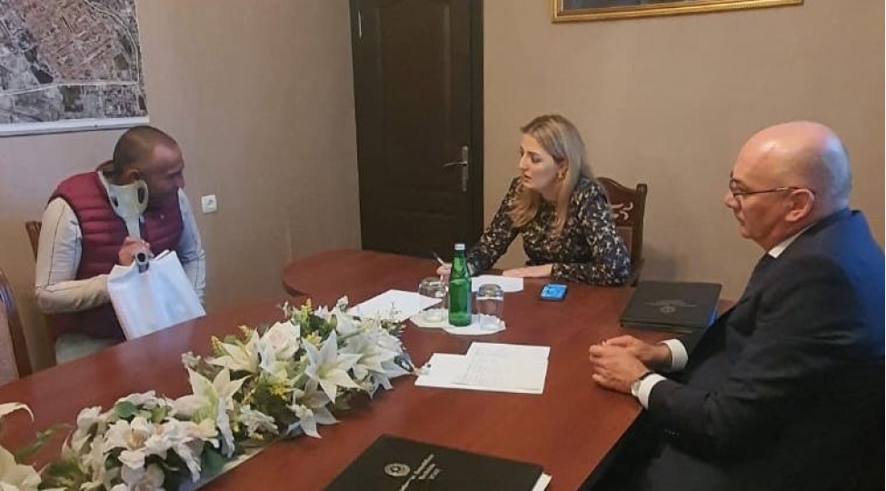 deputat-nizami-rayon-sakinlerinin-problemleri-ile-maraqlanib-foto