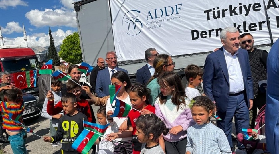 azerbaycan-diasporuna-destek-fondu-ve-tadef-kahramanmarashda-zelzeleden-zererchekenlere-yardim-gonderib