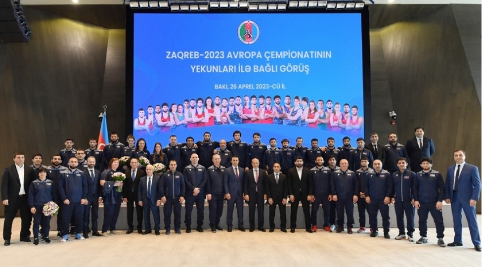 mikayil-cabbarov-prezident-ilham-eliyevin-tebriklerini-guleshchilere-chatdirib