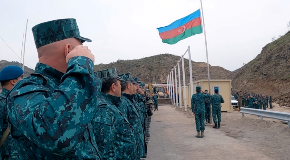 lachin-xankendi-yolunun-bashlangicindaki-serhed-buraxilish-menteqesinde-bayraq-qaldirilma-merasimi-fotovideo