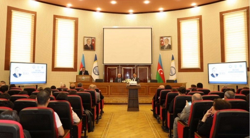 musteqil-azerbaycanin-memari-adli-beynelxalq-elmi-konfrans-basha-chatib-foto