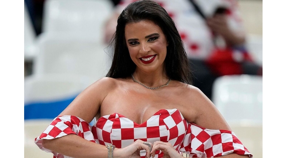 xorvatiyali-meshhur-model-bakiya-geldi-video