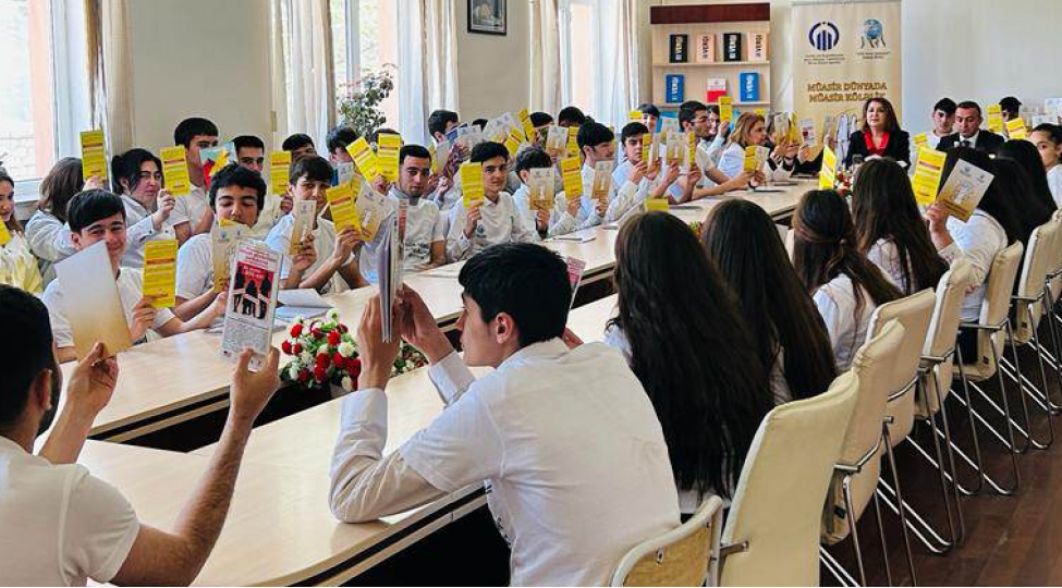 muasir-dunyada-muasir-kolelik-insan-alverine-qarshi-mubarize-foto