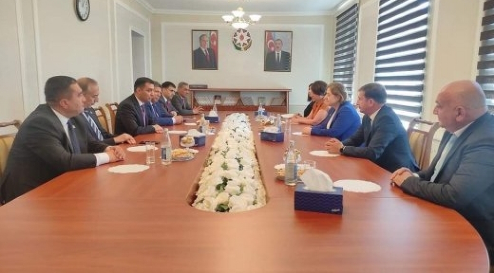 yevlax-sheher-icra-hakimiyyetinde-ust-rehberi-ile-gorush-kechirilib