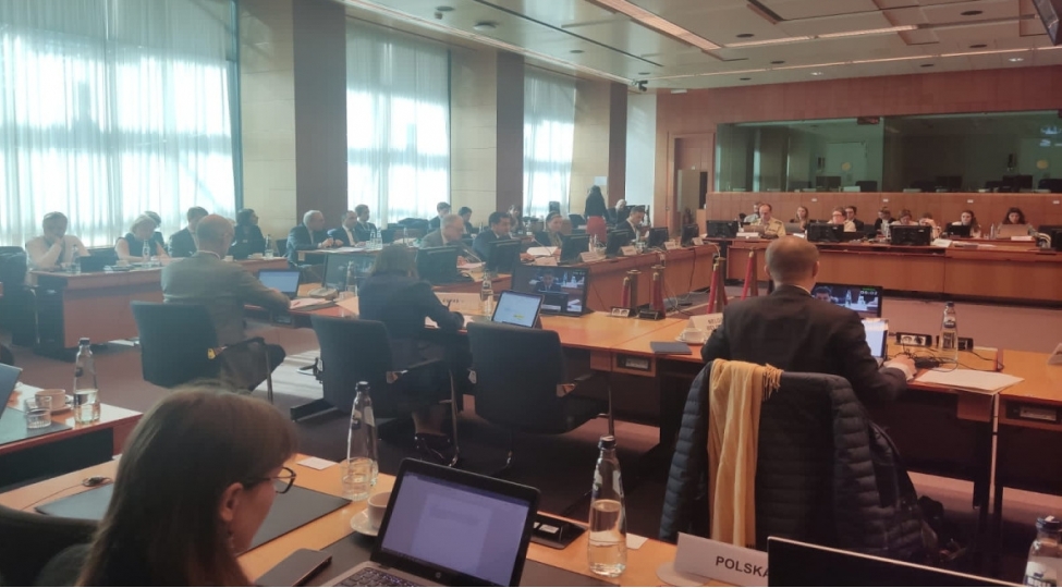 hikmet-haciyev-ai-siyasi-meseleler-ve-tehlukesizlik-komitesinin-sedri-ile-gorushub-foto