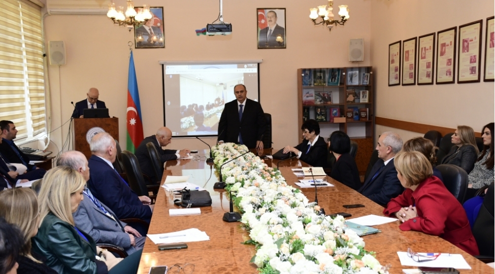 baki-slavyan-universitetinde-ulu-onderin-100-illiyine-hesr-edilmish-beynelxalq-elmi-konfrans-ishini-basha-chatdirdi-foto