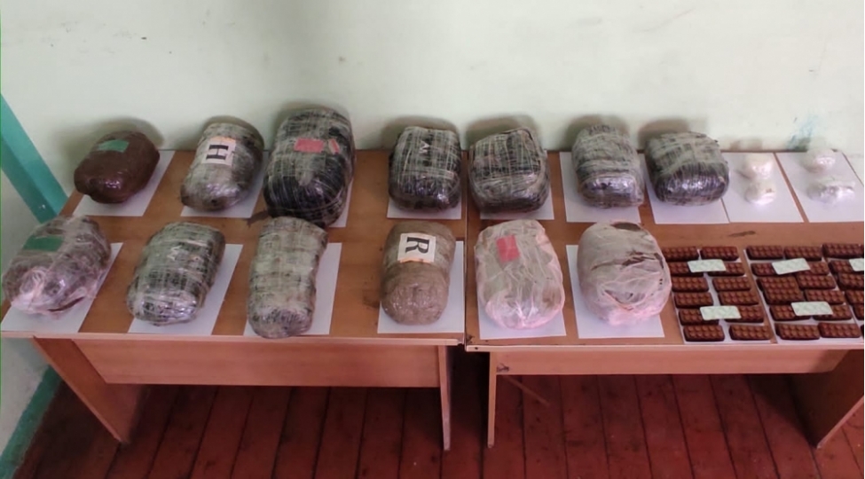 dsx-21-kq-narkotikin-irandan-azerbaycana-kechirilmesinin-qarshisi-alinib