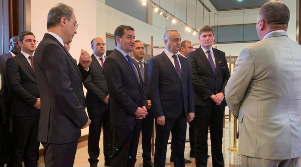 xarici-diplomatlar-ve-herbi-attasheler-naxchivana-gedibler