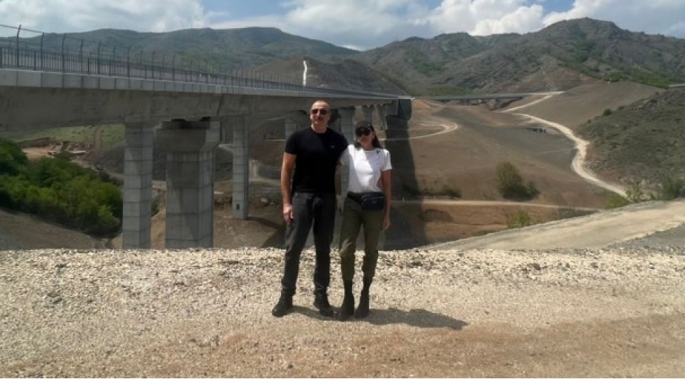 mehriban-eliyeva-shusha-yolundan-fotolar-paylashib-foto