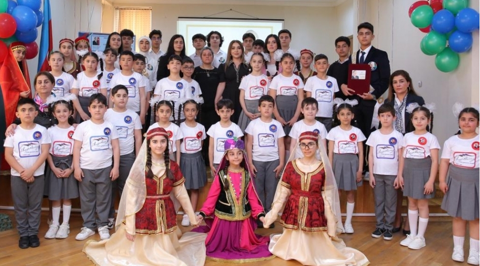 tarix-yazan-imza-foto