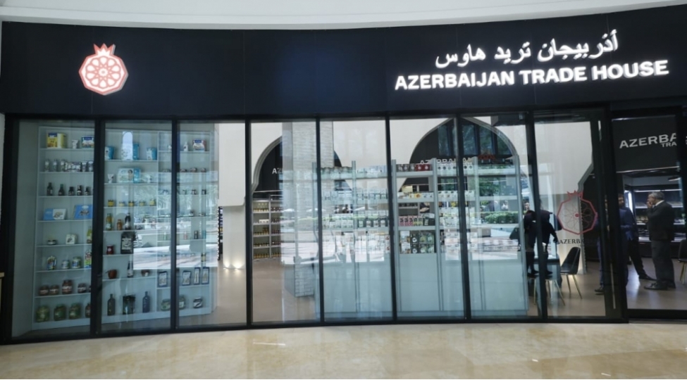 dubay-sheherindeki-azerbaycan-ticaret-evi-yeni-unvanda-foto