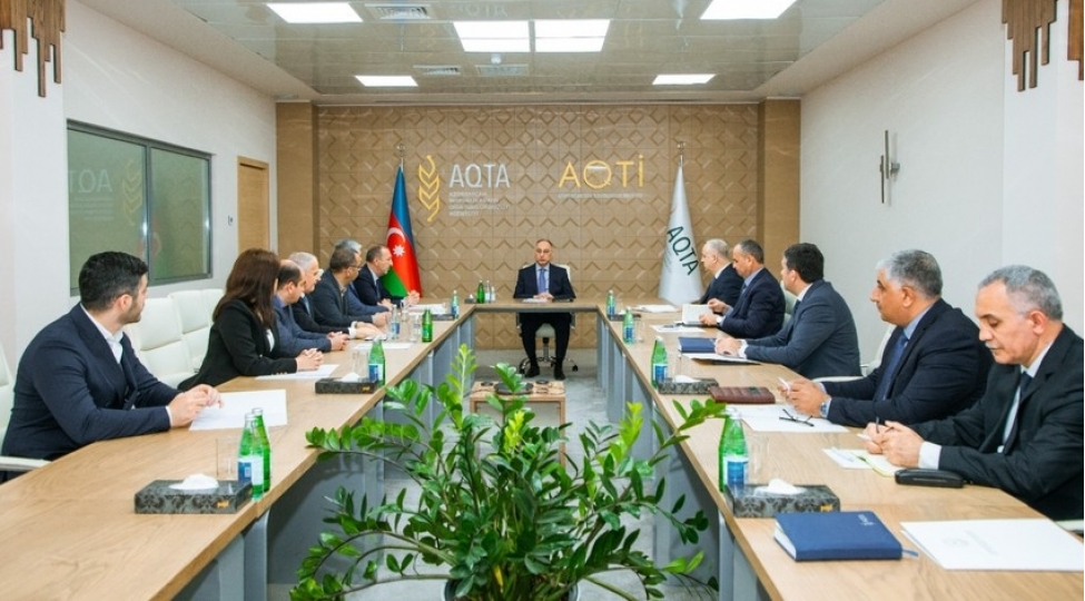 aqta-sedri-ictimai-shuranin-uzvleri-ile-gorushub