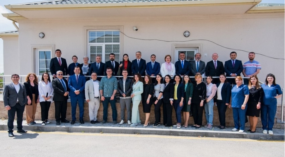 ust-shamaxida-ilkin-sehiyye-xidmetleri-uzre-gorulmush-ishlere-baxish-kechirib-foto