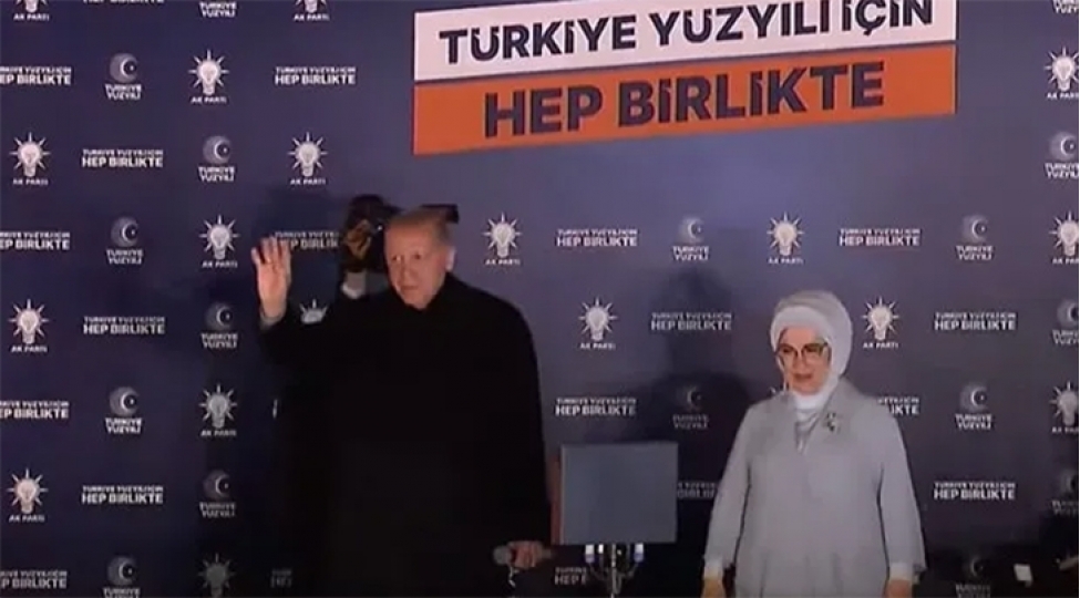 erdogan-sechicileri-onunde-chixish-edib-yenilenib-video