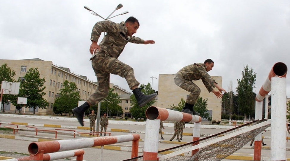 azerbaycan-ordusunda-herbi-beshnovchuluk-uzre-birincilik-kechirilir-fotovideo