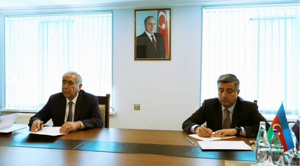 aayda-rehberi-qebele-ve-oguzdan-olan-vetendashlari-qebul-edib