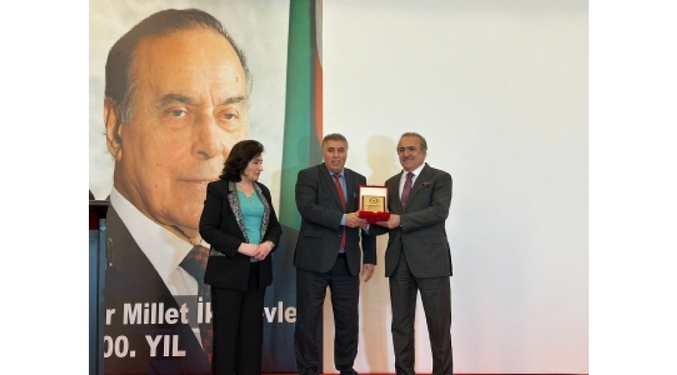 istanbulda-ulu-onderin-100-illik-yubileyi-ile-bagli-konfrans-kechirilib-foto