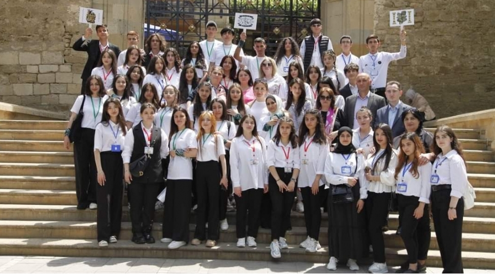 turizm-ixtisasiuzre-tehsil-alan-telebeler-arasinda-yarish-kechirilib-foto