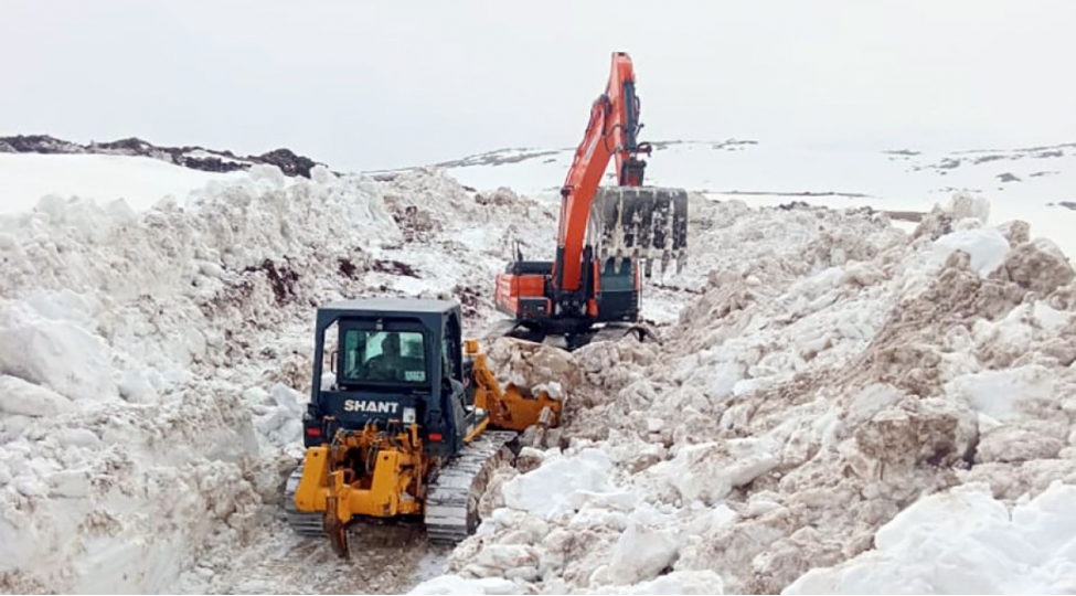 mn-mayda-830-km-yol-qardan-temizlenib-video