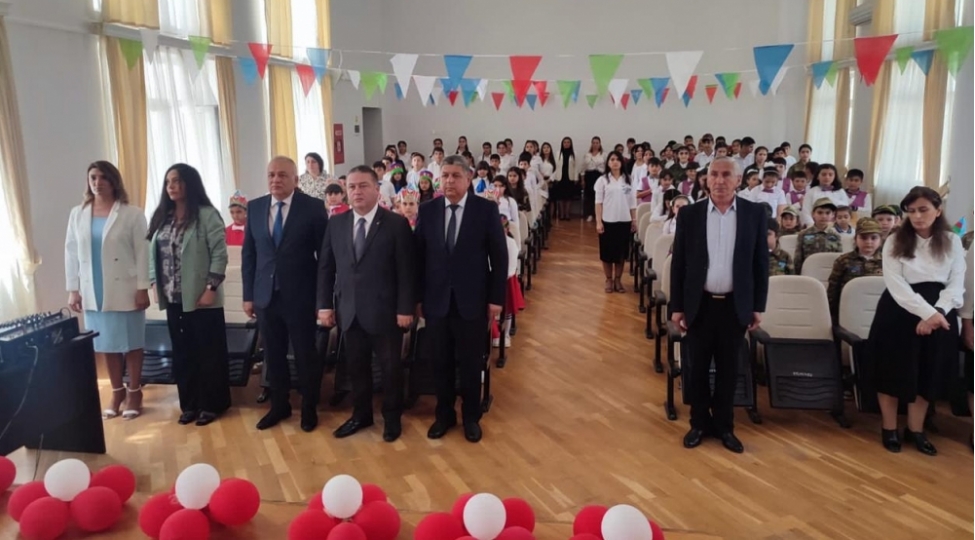 pirallahi-rayonunda-musteqillik-gunu-ile-bagli-silsile-tedbirler-kechirilib-foto
