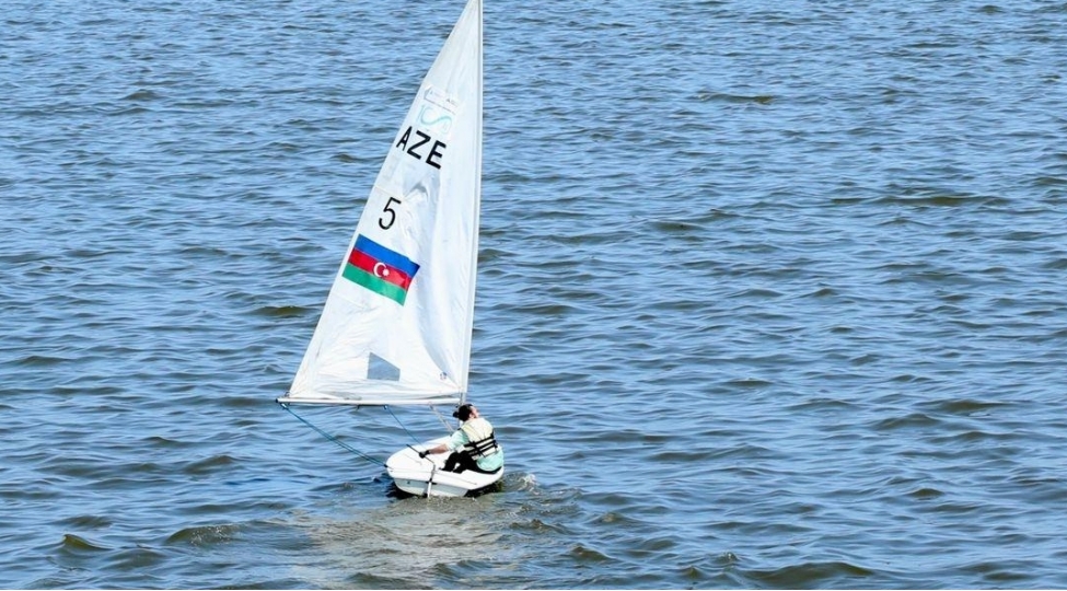 heyder-eliyevin-100-illiyine-hesr-olunan-baku-sailing-regatta-2023-yarishi-basha-chatib