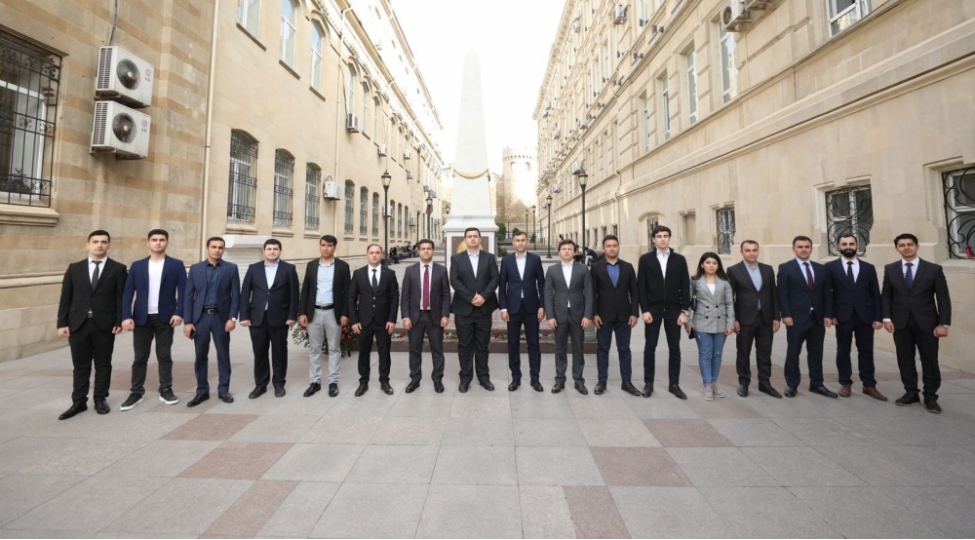 ireli-gencleri-musteqillik-gununu-silsile-tedbirlerle-qeyd-edibler-foto