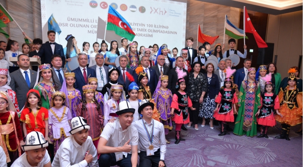 ortaq-turk-dunyasi-olimpiadasinin-qalibleri-mukafatlandirilib-foto