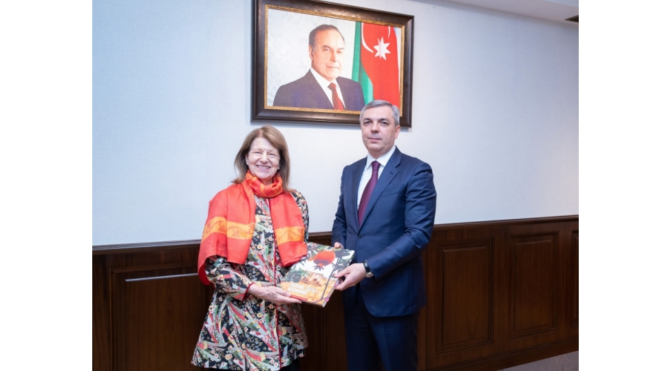 samir-nuriyev-boyuk-britaniya-bash-nazirinin-azerbaycan-uzre-ticaret-elchisi-ile-gorushub-foto