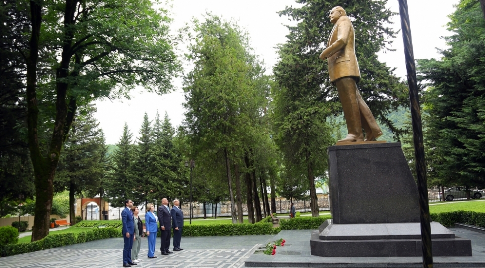 ulu-onderin-xalqimiz-qarshisindaki-xidmetleri-hech-vaxt-unudulmayacaq-foto