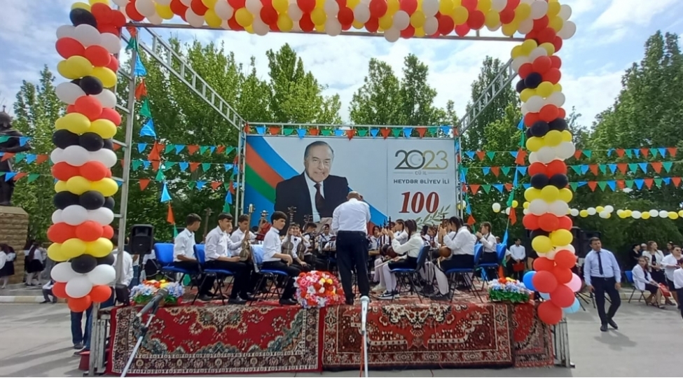 ushaqlar-bizim-geleceyimizdir-foto