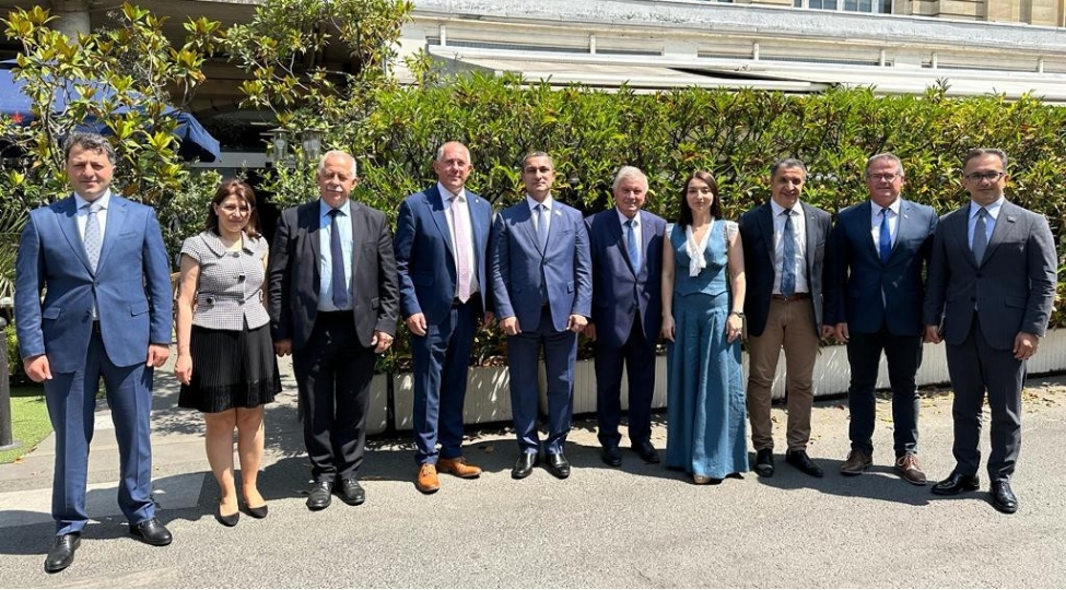 milli-meclisin-deputatlari-fransada-gorushler-kechiribler-foto