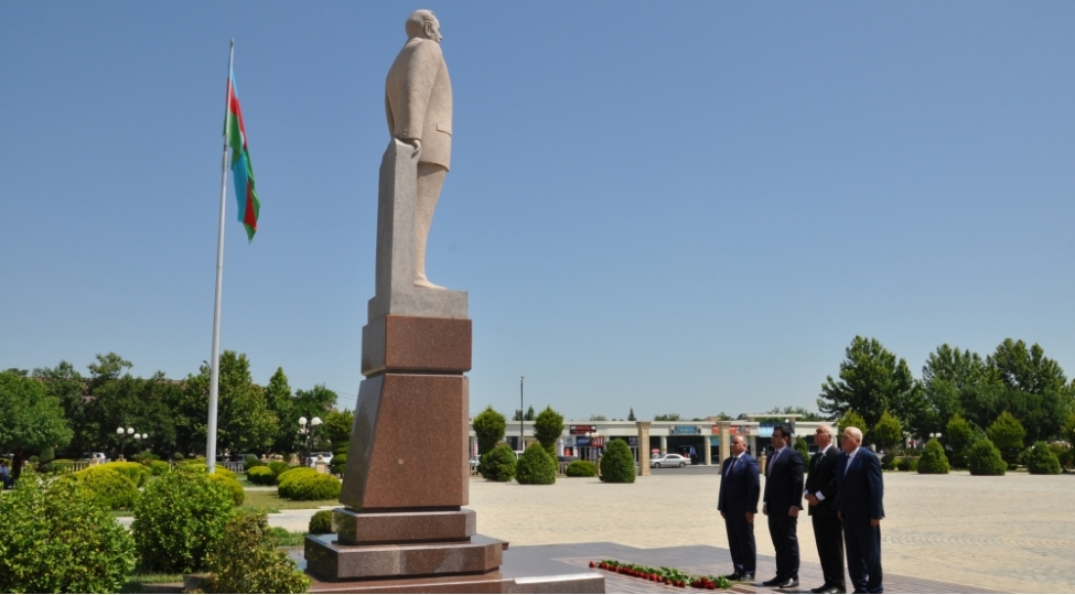 umummilli-liderin-siyasi-irsi-dovletchilik-konsepsiyasidir-foto
