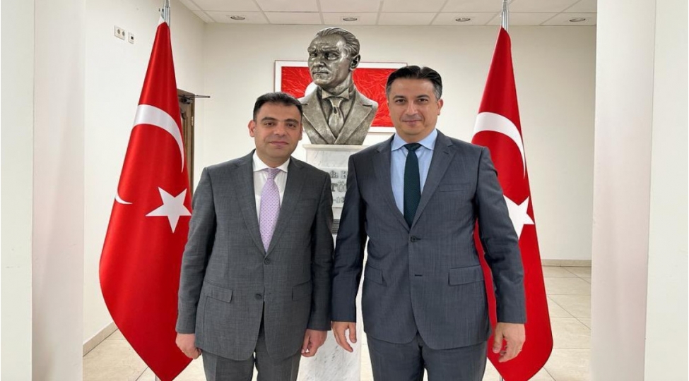 seymur-merdeliyev-turkiyenin-ukraynadaki-sefiri-ile-gorushub