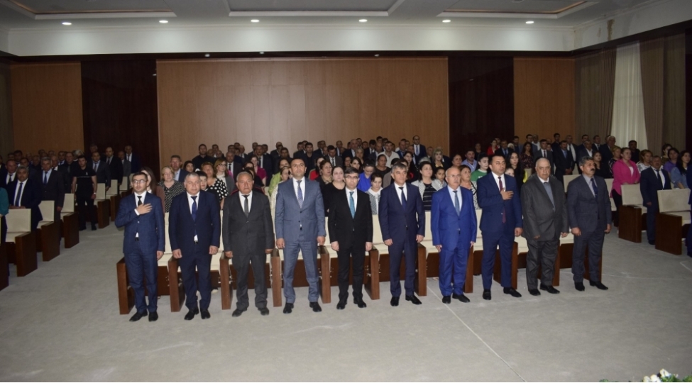 qalib-azerbaycan-heyder-eliyev-ideyalari-esasinda-inkishaf-edir-foto