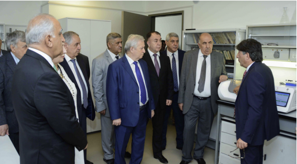unec-ile-bp-nin-emekdashligi-cherchivesinde-forum-kechirilib-foto