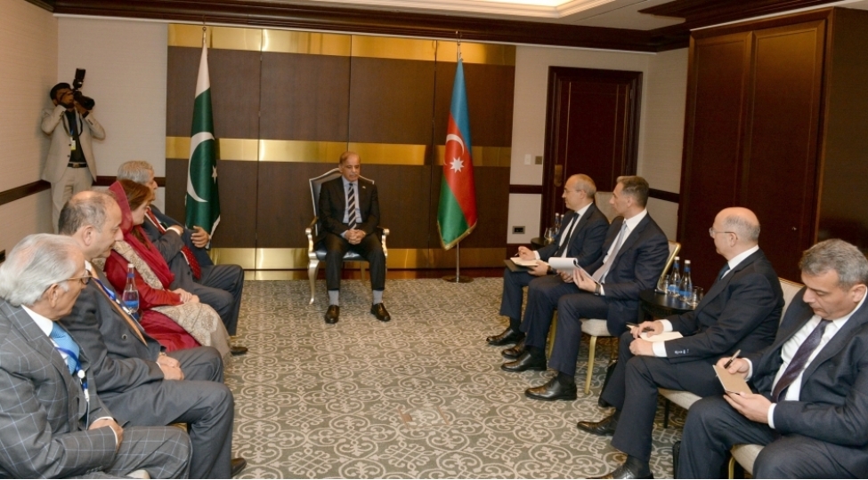 pakistanin-bash-nazirinin-azerbaycanin-iqtisadiyyat-ve-energetika-nazirleri-ile-gorushu-olub-foto