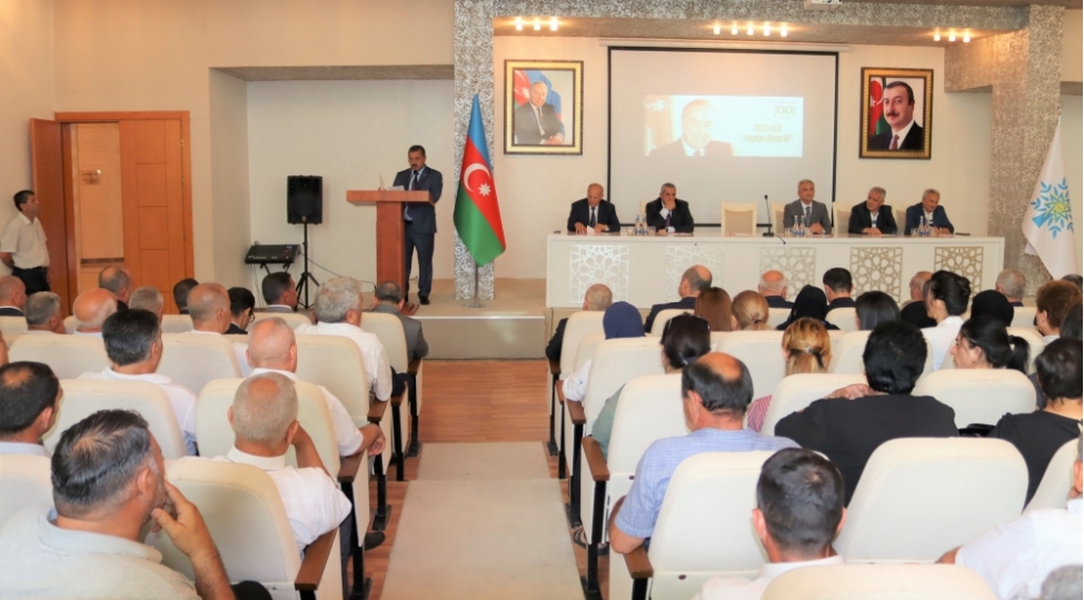 xalqimizin-qelbinde-ebediyasharliq-qazanan-lider-foto