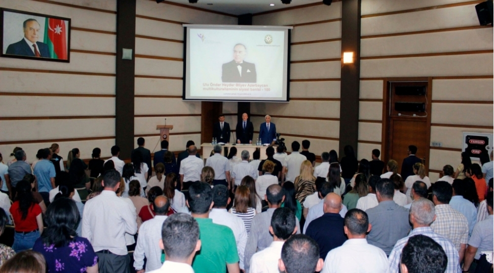 heyder-eliyev-azerbaycan-multikulturalizminin-siyasi-banisidir-foto