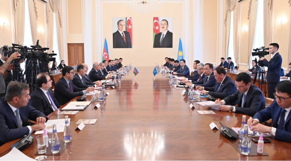 eli-esedov-qazaxistanin-bash-naziri-ile-gorushub-senedler-imzalanib