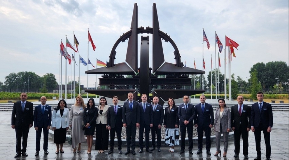 azerbaycan-dovlet-orqanlarinin-resmileri-brusselde-nato-nun-dezinformasiyaya-qarshi-tecrubesini-oyrenirler