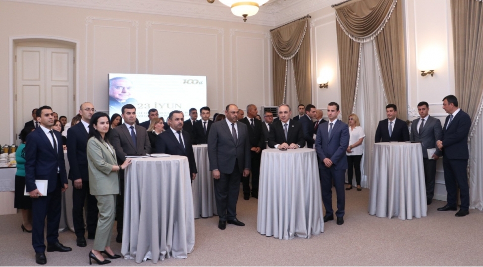 bash-prokurorluqda-dovlet-qulluqchularinin-peshe-bayrami-munasibetile-tedbir-kechirilib