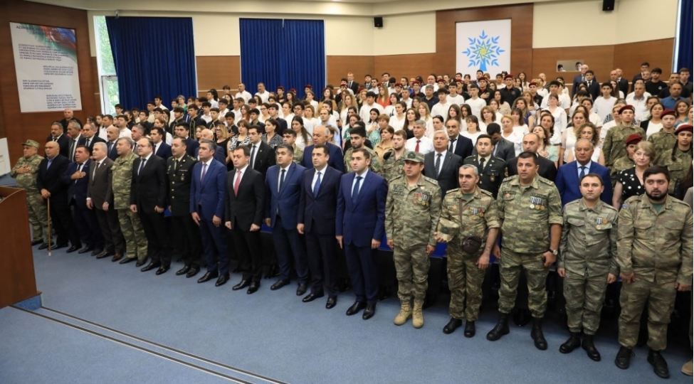 nizami-rayonunda-heyder-eliyev-ve-azerbaycanda-ordu-quruculugu-movzusunda-konfrans-kechirilib-foto