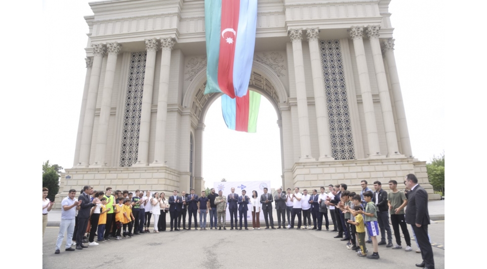 guclu-ve-saglam-gelecek-namine-foto