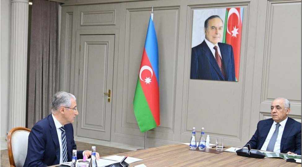 eli-esedov-soyudlu-kend-sakinlerinin-muracietlerinin-en-ciddi-shekilde-arashdirilmasi-ile-bagli-tapshiriqlar-verib