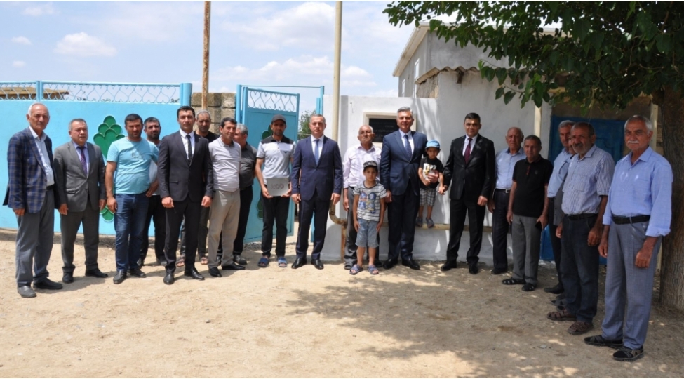 bilesuvarda-birinci-qarabag-muharibesi-shehidlerinin-aileleri-ziyaret-edilib-foto