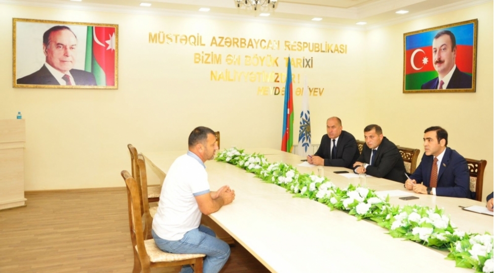deputat-goranboyda-vetendashlari-qebul-etdi-foto